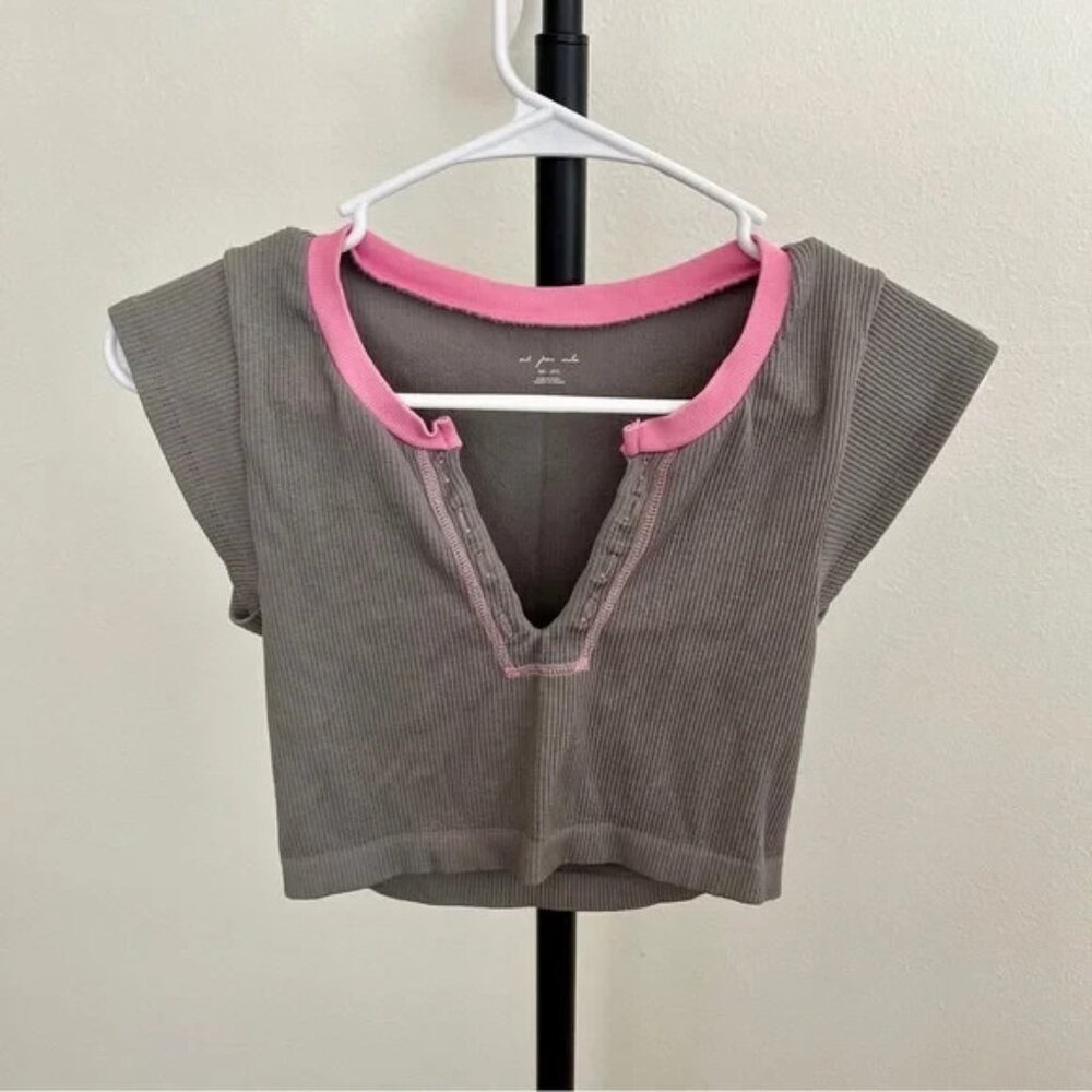 Urban Outfitters Out From Under Go For Gold Gray Pink Seamless Crop Top